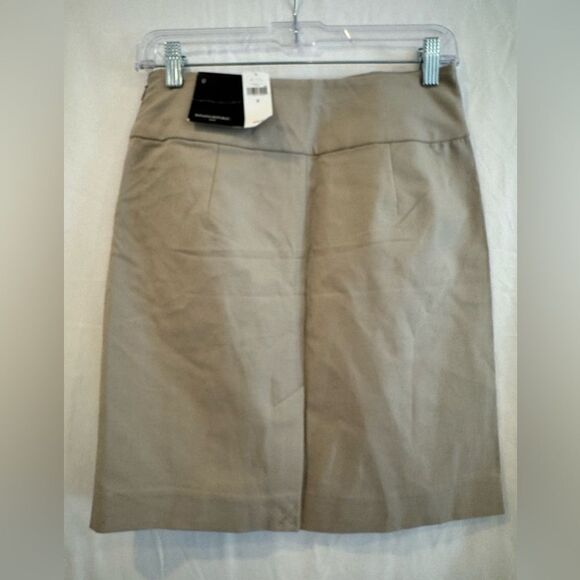 NWT Banana Republic Pencil Skirt - Picture 2 of 2